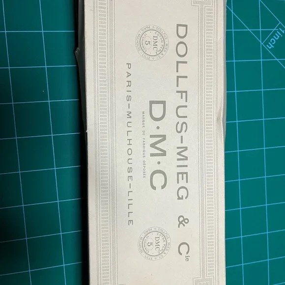 DMC Gold Embroidery Thread Set - Picture 3 of 3